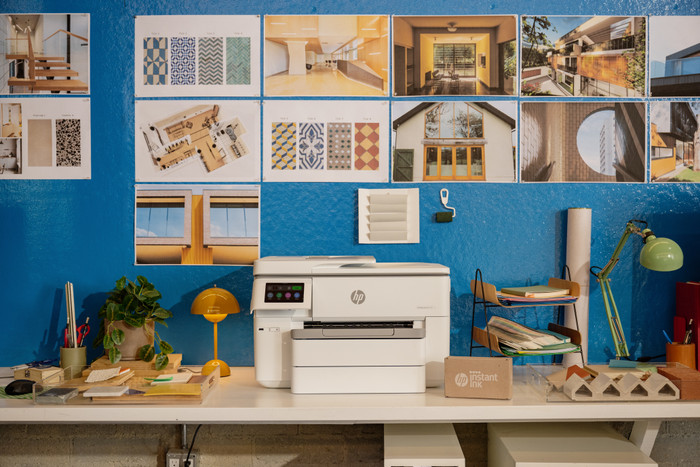 HP OfficeJet Pro 9720e product in use