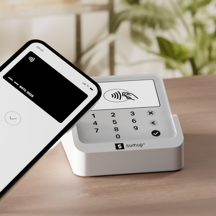 SumUp Solo Lite Contactloos Pinapparaat + Oplaadstation product in gebruik