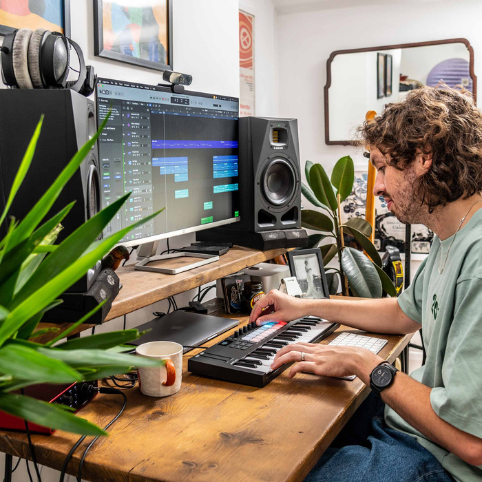 Novation Launchkey Mini 37 MK4 product in use