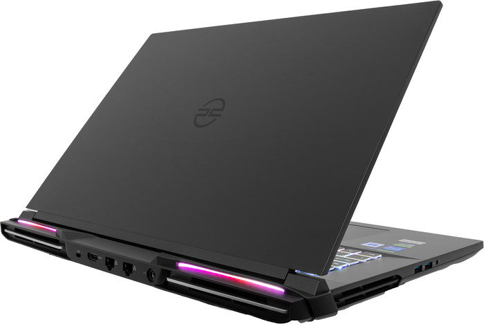 PCSpecialist Recoil 18 5070 Ti Azerty achterkant