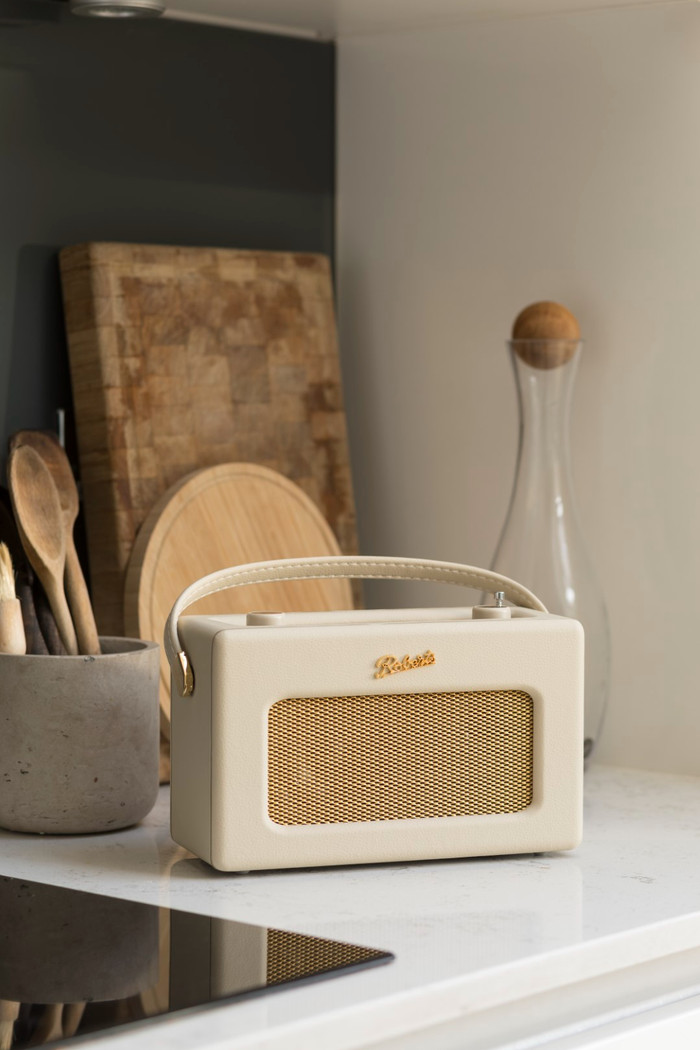 Roberts Radio	Revival iStream 3L Crème produit à l'usage