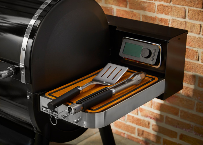 Weber Pulse 2000 Starterspakket product in gebruik