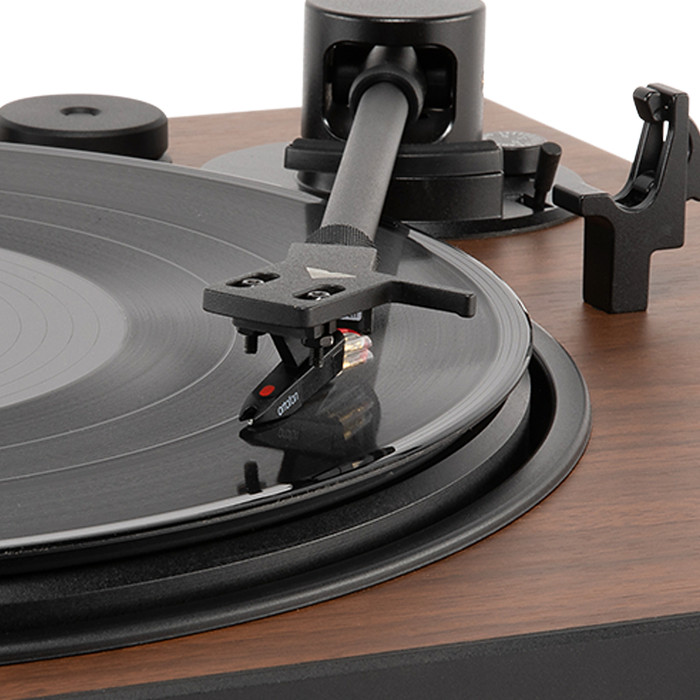 Victrola Wave Walnut detail