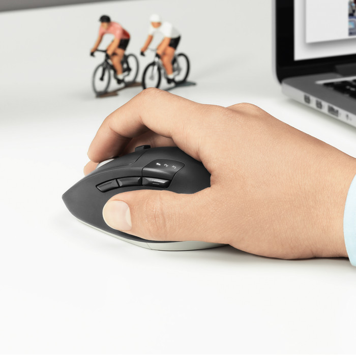 Logitech M720 Triathlon Bluetooth Mouse product in use
