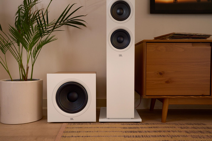 JBL Stage 200P Blanc produit à l'usage