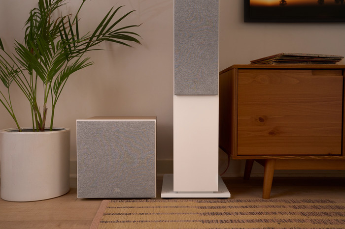 JBL Stage 200P Blanc produit à l'usage