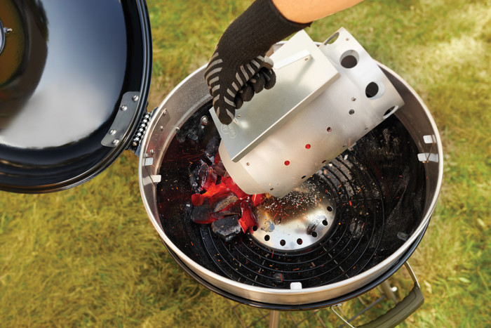 Napoleon Premium Houtskoolstarter product in gebruik