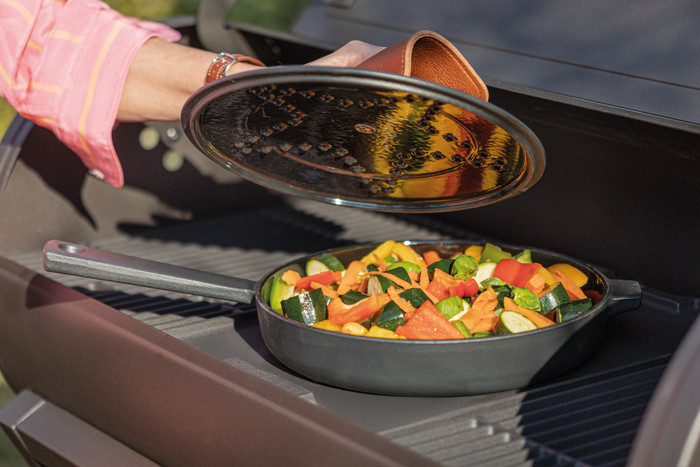 Boretti Griddle for Barilo, Fratello, and Addizio product in use