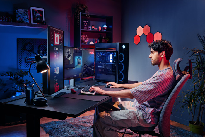 HP OMEN 45L GT22-3990nd product in use