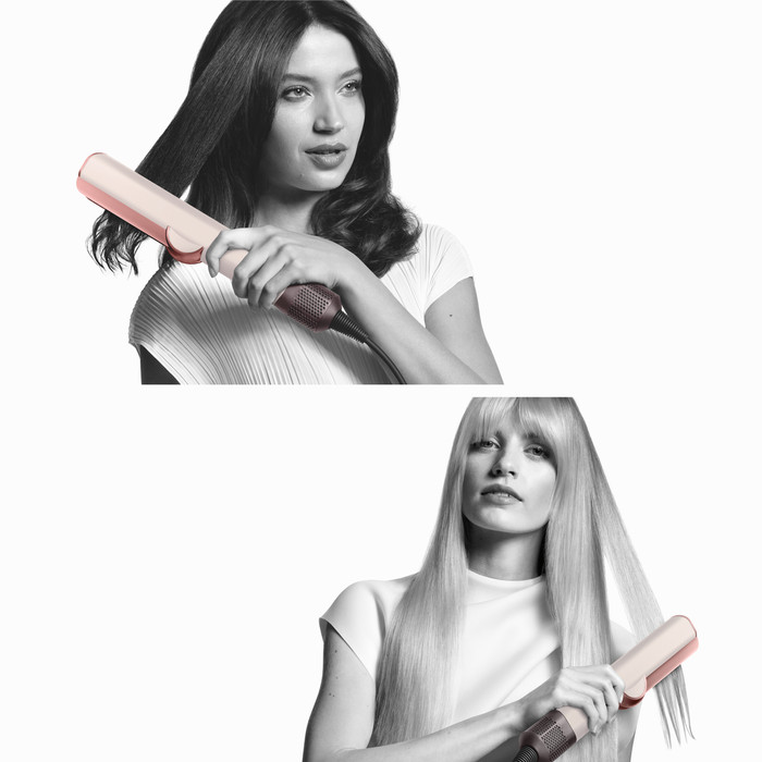 Dyson Airstrait Keramiek Roze/Rose Goud product in gebruik