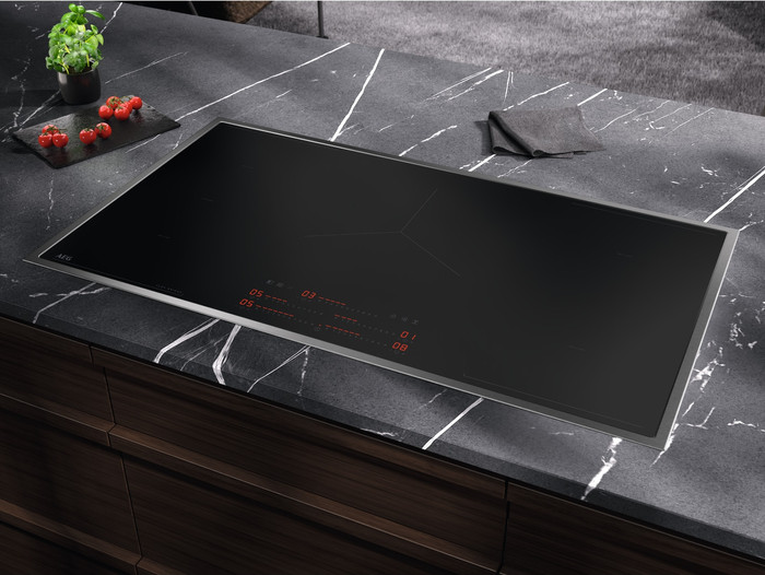 AEG TK95IN08UB linkerkant