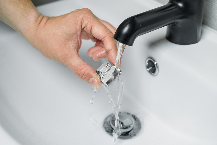 Wahl Extreme Grip Advanced product in use