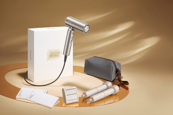 Dreame Pocket Neo Gold product in use