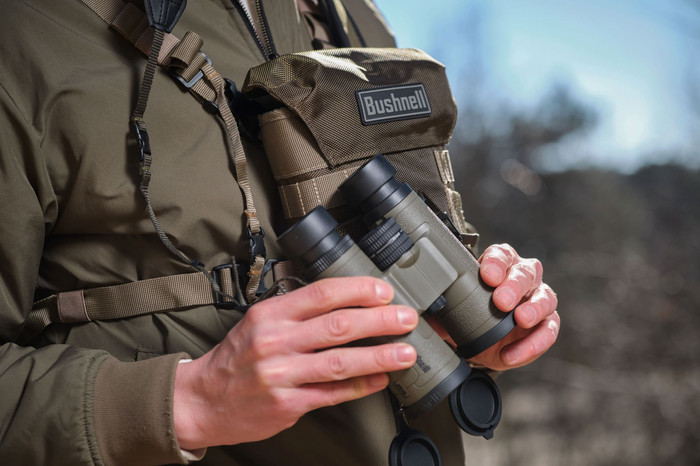 Bushnell R3 8x42 product in use