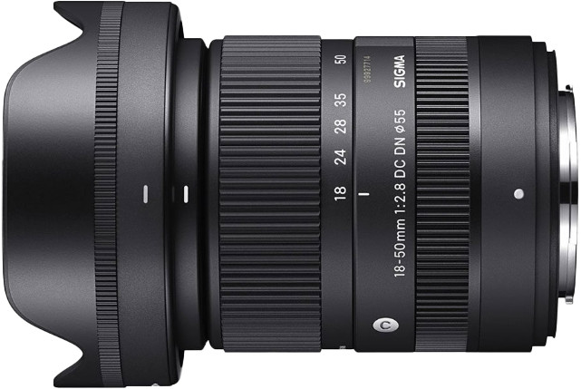 Sigma 10-18mm f/2.8 DC DN Contemporary Fujifilm X right side