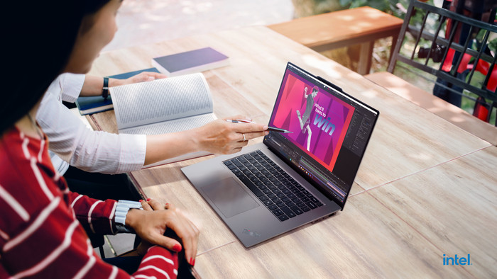 Lenovo ThinkPad X9-15 21Q60008MH Aura Edition Gen 1 QWERTY product in use