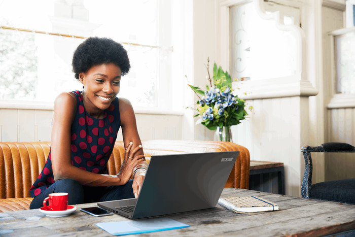 Acer TravelMate P2 16 TMP216-51-G2-TCO-77R7 QWERTY produit à l'usage