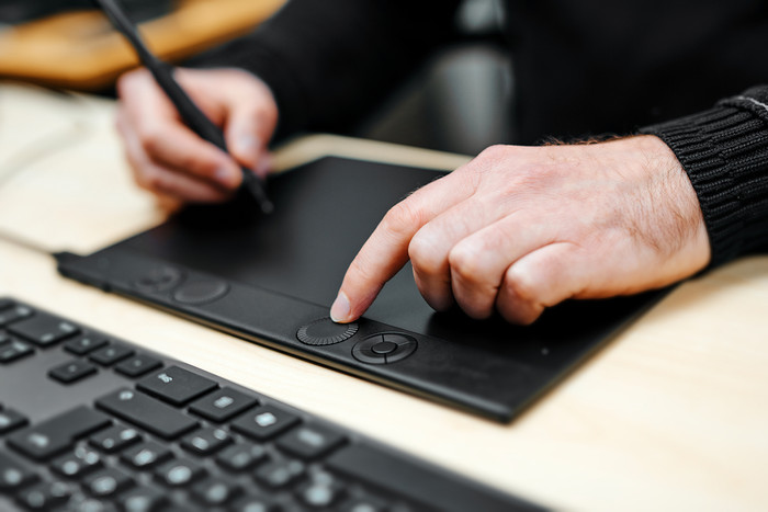 Wacom Intuos Pro Medium (2025) visual supplier