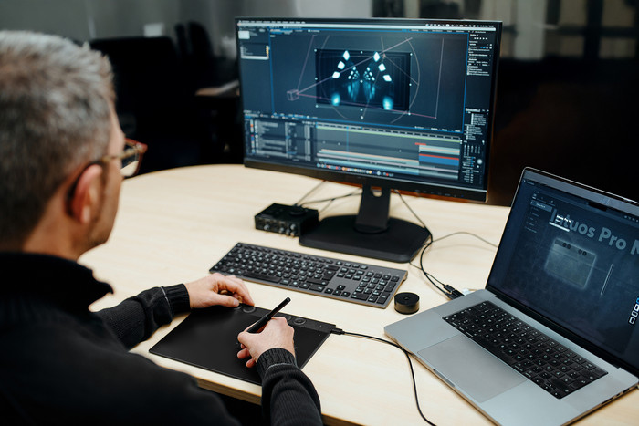 Wacom Intuos Pro Medium (2025) visual supplier