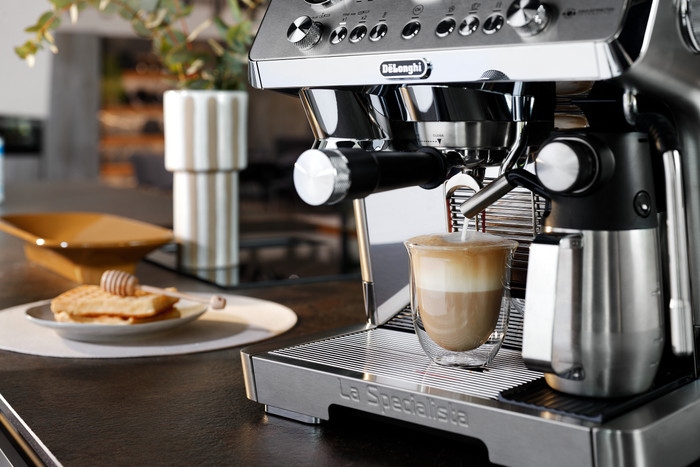 De'Longhi La Specialista Maestro EC9885.M product in gebruik