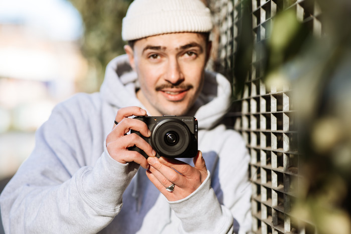 Canon EOS R50 V + 14-30 mm f/4-6.3 visuel fournisseur