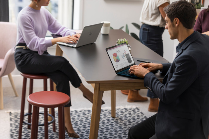 HP EliteBook X G1i - B69D6ET QWERTY product in use