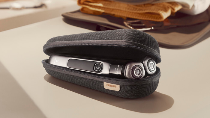 Philips Shaver i9000 X9002/10 product in use