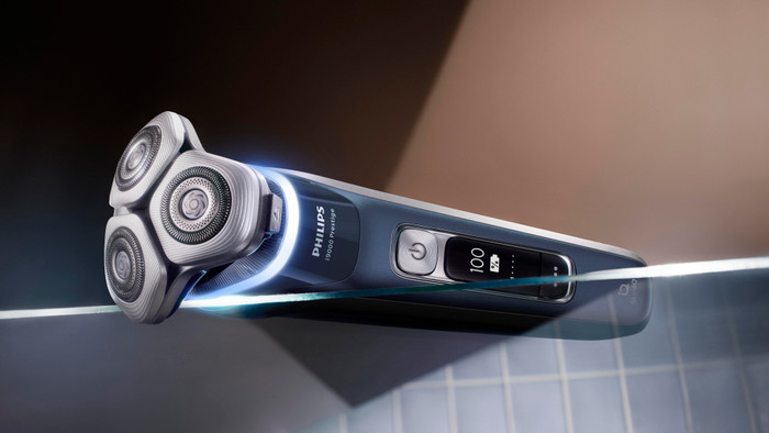Philips Shaver i9000 Prestige XP9201/33 product in gebruik