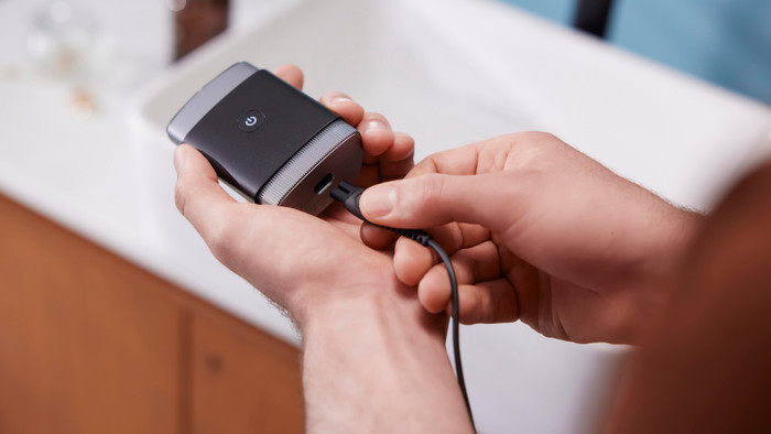 Philips Portable Shaver PQ888/06 detail