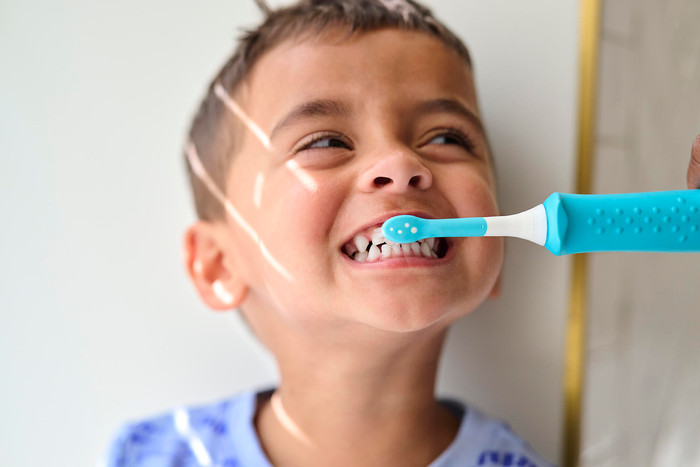 Philips Sonicare For Kids 3+ HX6032/90 (2 units) product in use