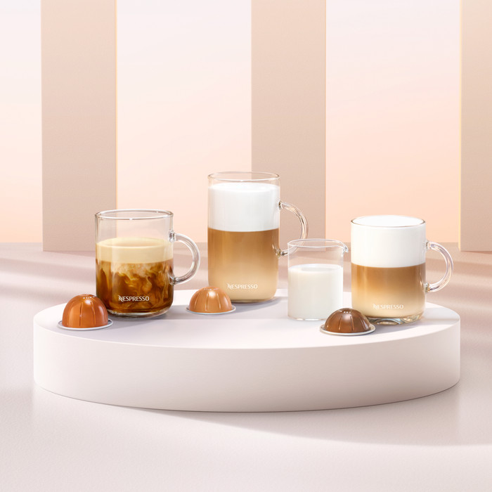 De'Longhi Nespresso Vertuo Next ENV120.BM product in use