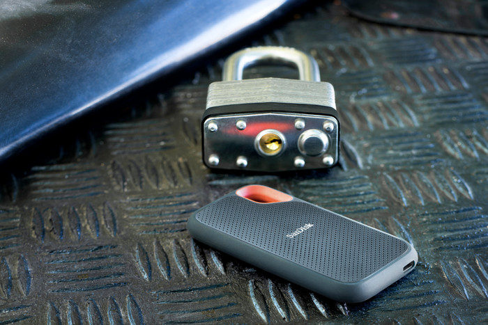 SanDisk Extreme Portable SSD 8TB visual supplier