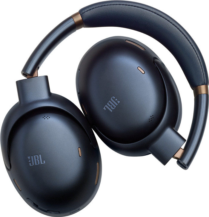 JBL Tour One M3 Smart Bleu + BlueBuilt Chargeur Quick Charge détail