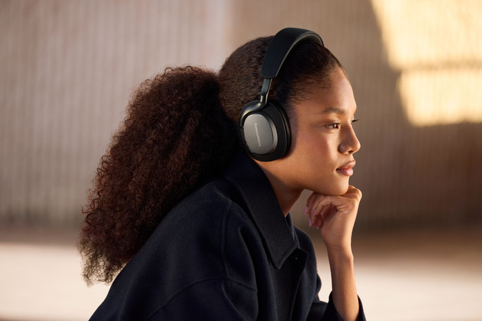 Bowers & Wilkins Px7 S3 Zwart product in gebruik