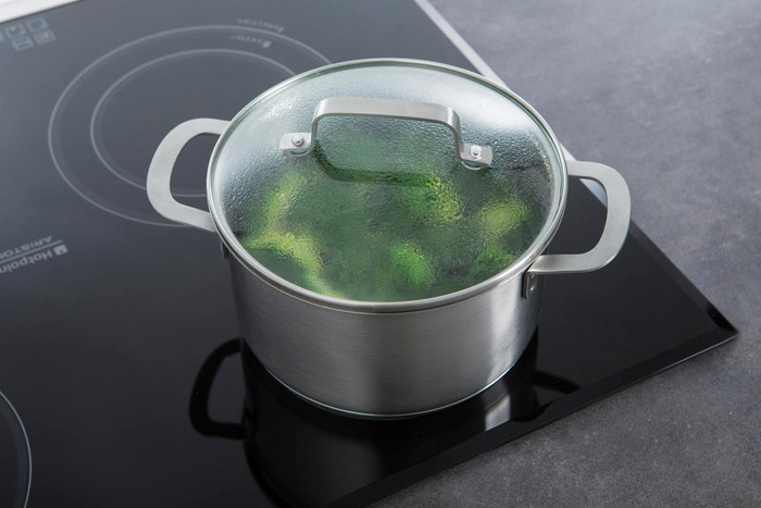 BK Bistro Cookware Set 5-piece top