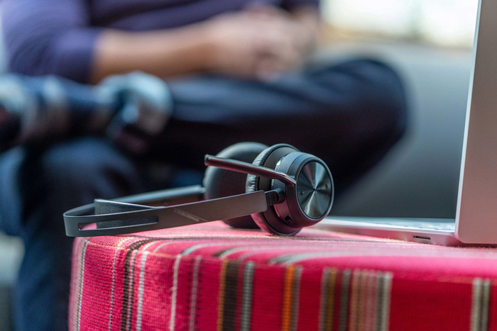 Poly Voyager Focus 2 MS Wireless Office Headset visual supplier