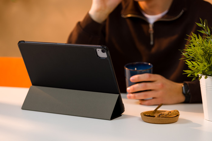 BlueBuilt Apple iPad Air 13 inches (2025/2024)/Pro 12.9 inches (2022) Tri-Fold Book Case Black product in use