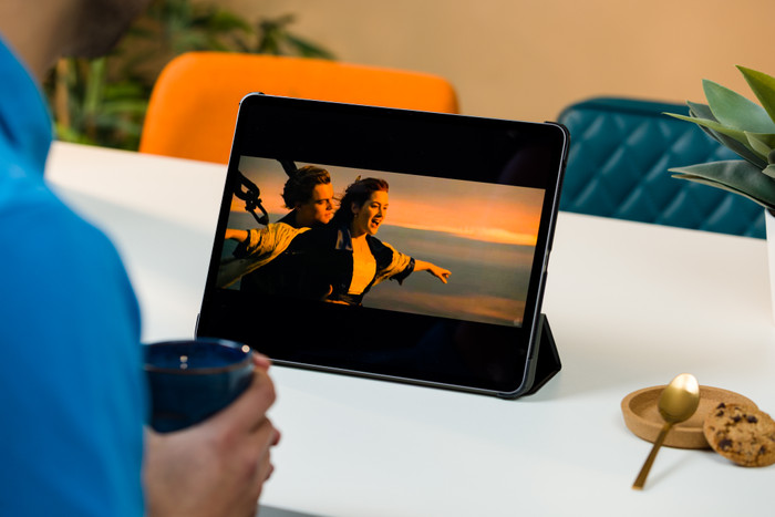 BlueBuilt Apple iPad Air 13 inches (2025/2024)/Pro 12.9 inches (2022) Tri-Fold Book Case Black product in use