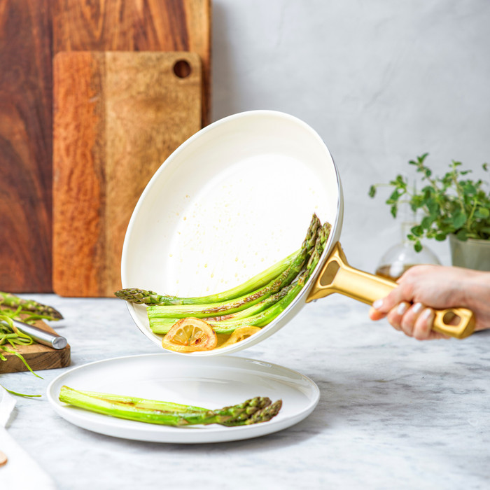 GreenPan Padova Reserve Pannenset 10-delig Cream White product in gebruik