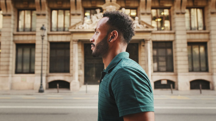 Denon AH-C500W Zwart product in gebruik