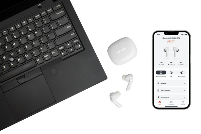 Denon AH-C840NCW Wit product in gebruik