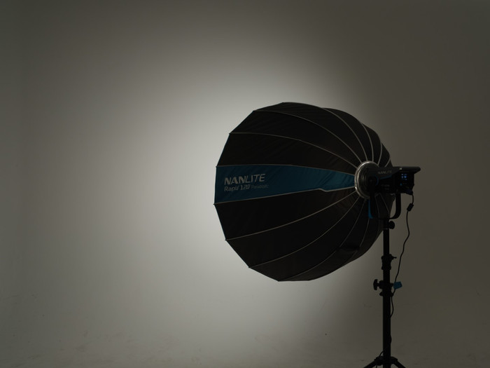 Nanlite Rapid Parabolic Softbox 120cm product in use