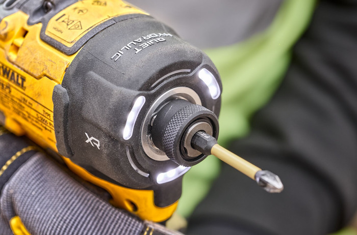 DEWALT DCF870NT-XJ 5.0Ah Battery Starter Pack detail