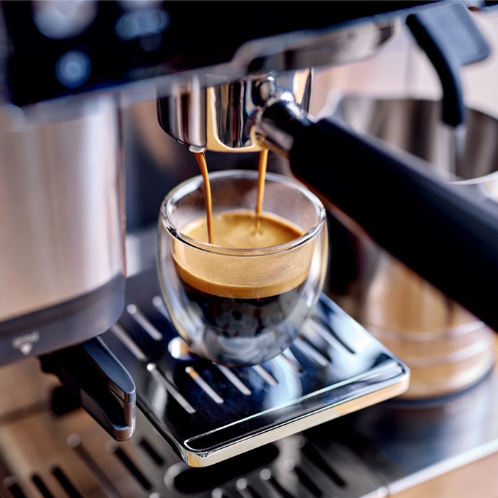 Ninja Luxe Café Essential ES501EU product in gebruik