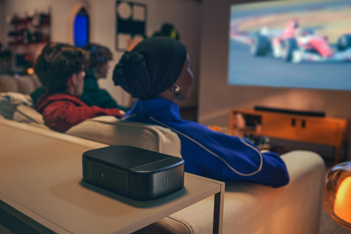 Philips Ambilight 65'' OLED760 4K (2025) + JBL Bar 800 M2 Zwart product in gebruik