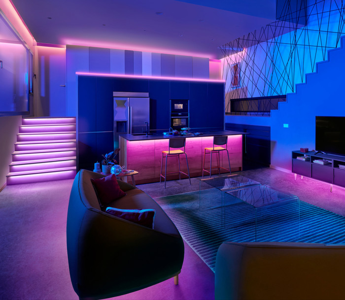 WiZ RGB Lightstrip - Gekleurd Licht - 30 meter product in gebruik