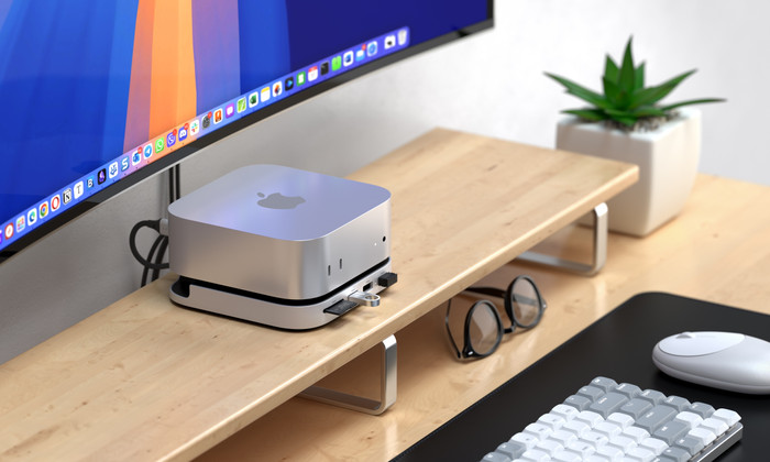 Satechi USB-C Mac mini M4 Stand & Hub with SSD Slot product in use