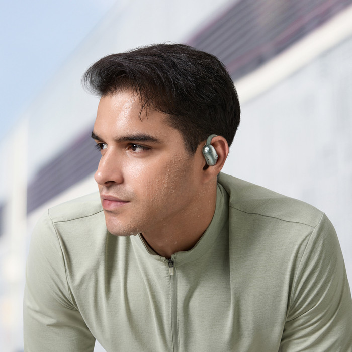 Soundcore AeroFit 2 Groen product in gebruik