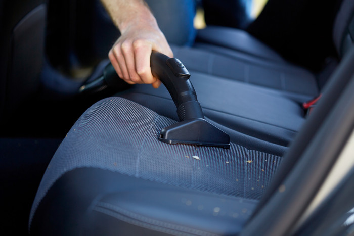 Nilfisk Premium Car Set for Multi II and Buddy II product in use