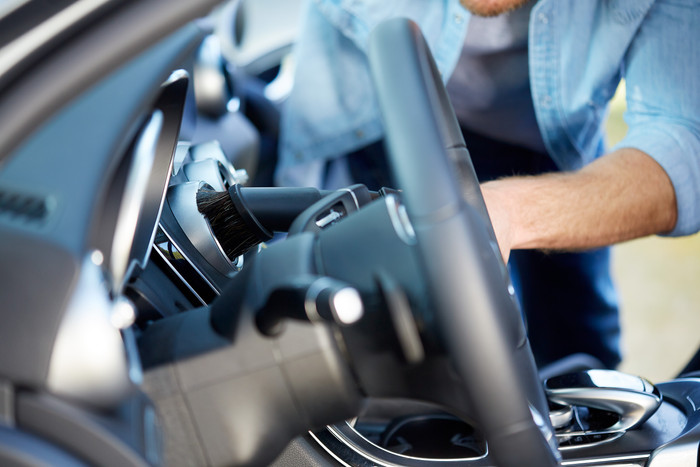 Nilfisk Premium Car Set for Multi II and Buddy II product in use